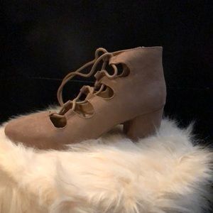 Mossimo chunky heels